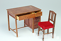 先生の机と椅子